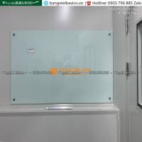 BẢNG KÍNH GHÉP KEO SỮA 10MM BAVICO (80x120CM) – SANG TRỌNG & AN TOÀN CHO VĂN PHÒNG