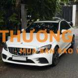 Chính chủ bán xe ô tô Mercedes C300 màu trắng, số tự động, ĐK 2019