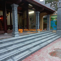 Bậc tam cấp đá xanh đen – Mạnh mẽ, sang trọng cho mặt tiền công trình