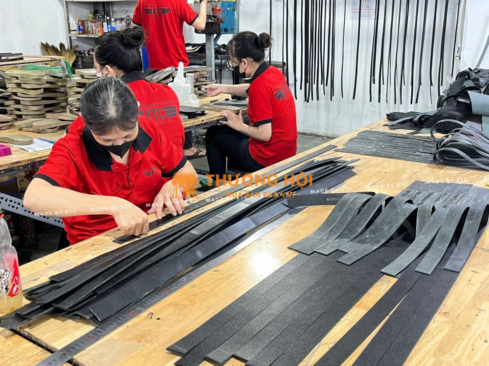 quà tặng doanh nghiệp theo yêu cầu, nhận gia công mẫu riêng