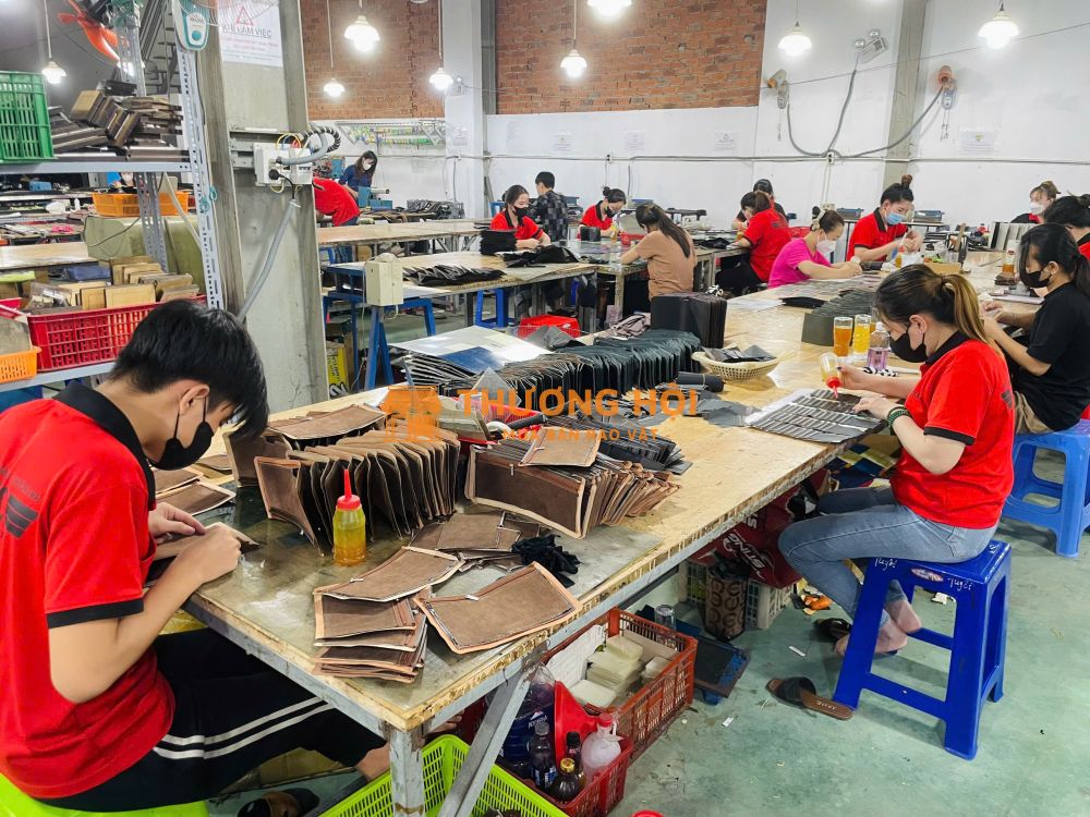 Xưởng em nhận gia công quà tặng doanh nghiệp theo yêu cầu,