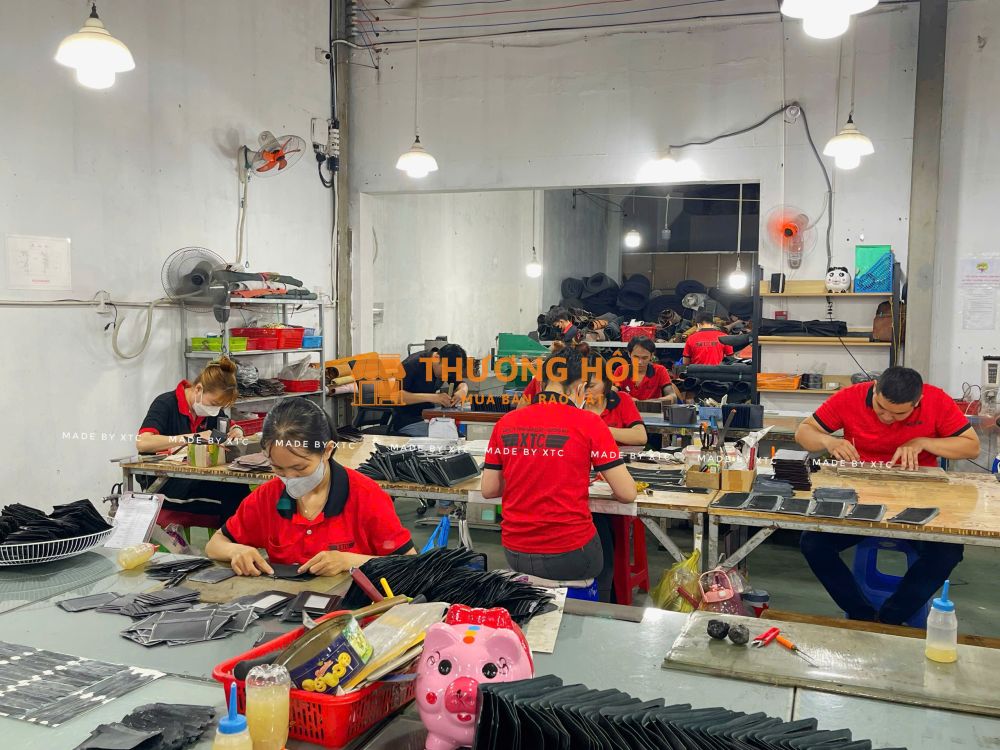 xưởng sản xuất quà tặng doanh nghiệp đồ da tại HCM