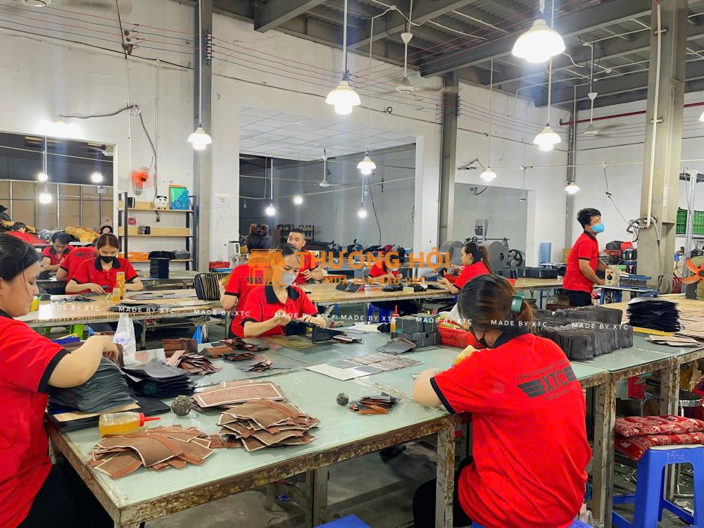 tìm quà tặng cho doanh nghiệp, sx mẫu riêng theo yêu cầu.