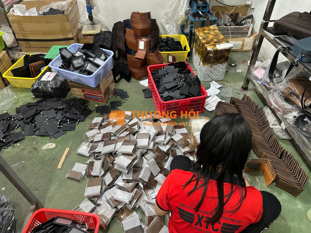 Nhập sỉ ví da bò chỉ từ 35k, tận xưởng sx tại HCM.