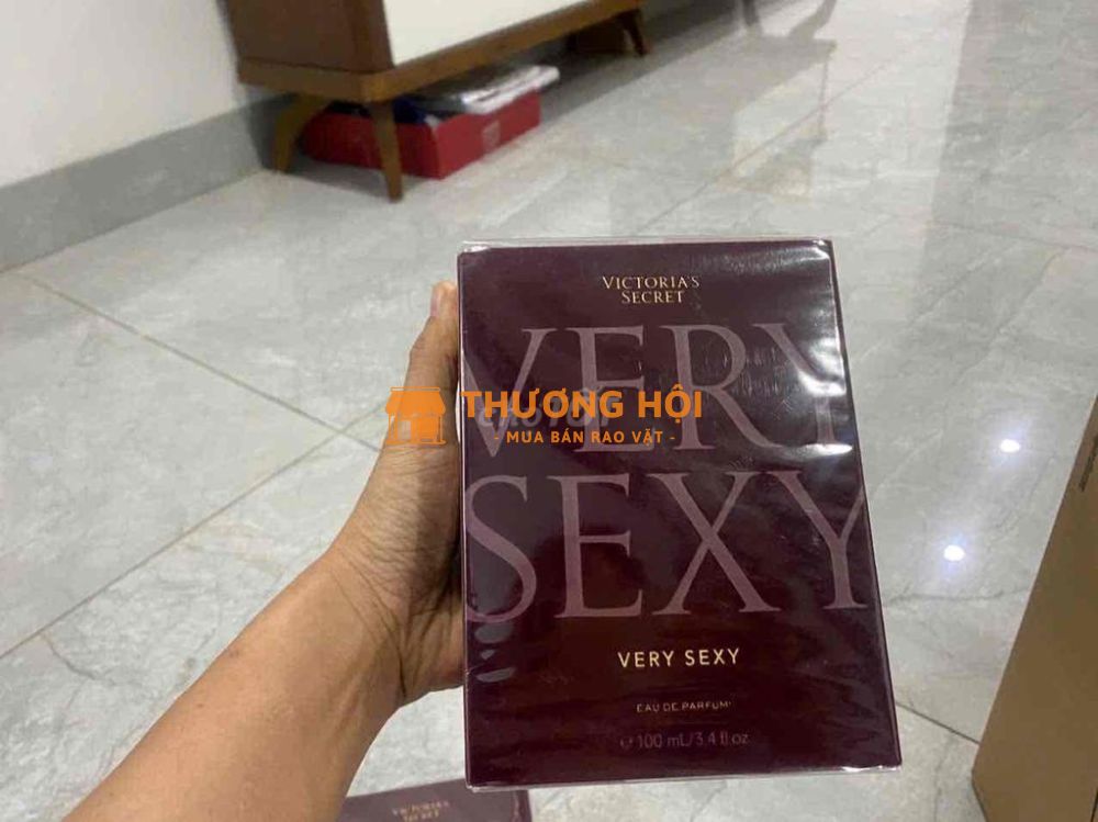 nước hoa mỷ hang xáh tay