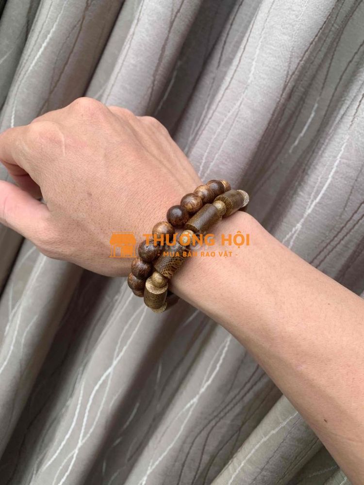 vòng tay trầm hương tự nhiên