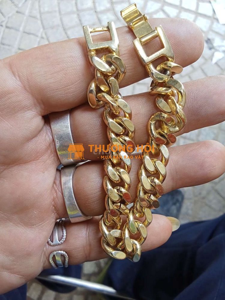 Lắc tay rất đẹp và còn mới K18F