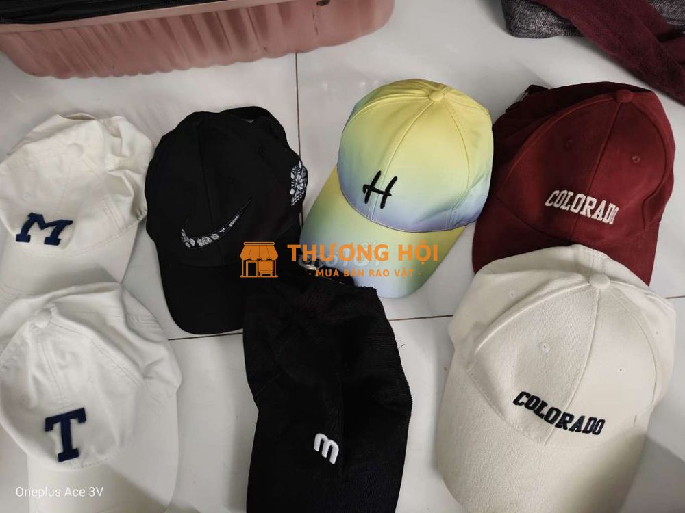 Bán lô mũ ko dùng nữa..300k 1 cái