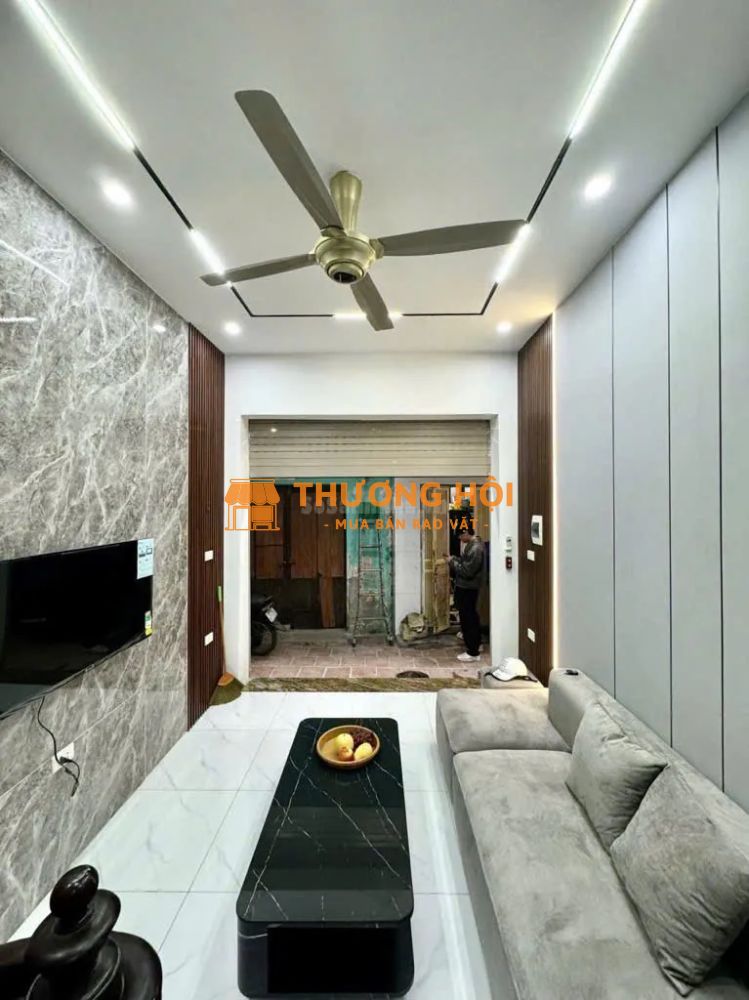 Bán nhà riêng tại Thái Hà, 16 tỷ, 60m2, 5PN, 5WC, 6 tầng, mặt tiền 3.5m