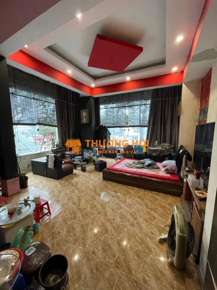cần bán ngay nhà mặt phố GIẢI PHÓNG, lô góc, mt 4.7m, 14 tỷ,gần ngã tư XÃ ĐÀN-ĐẠI CỔ VIỆT
