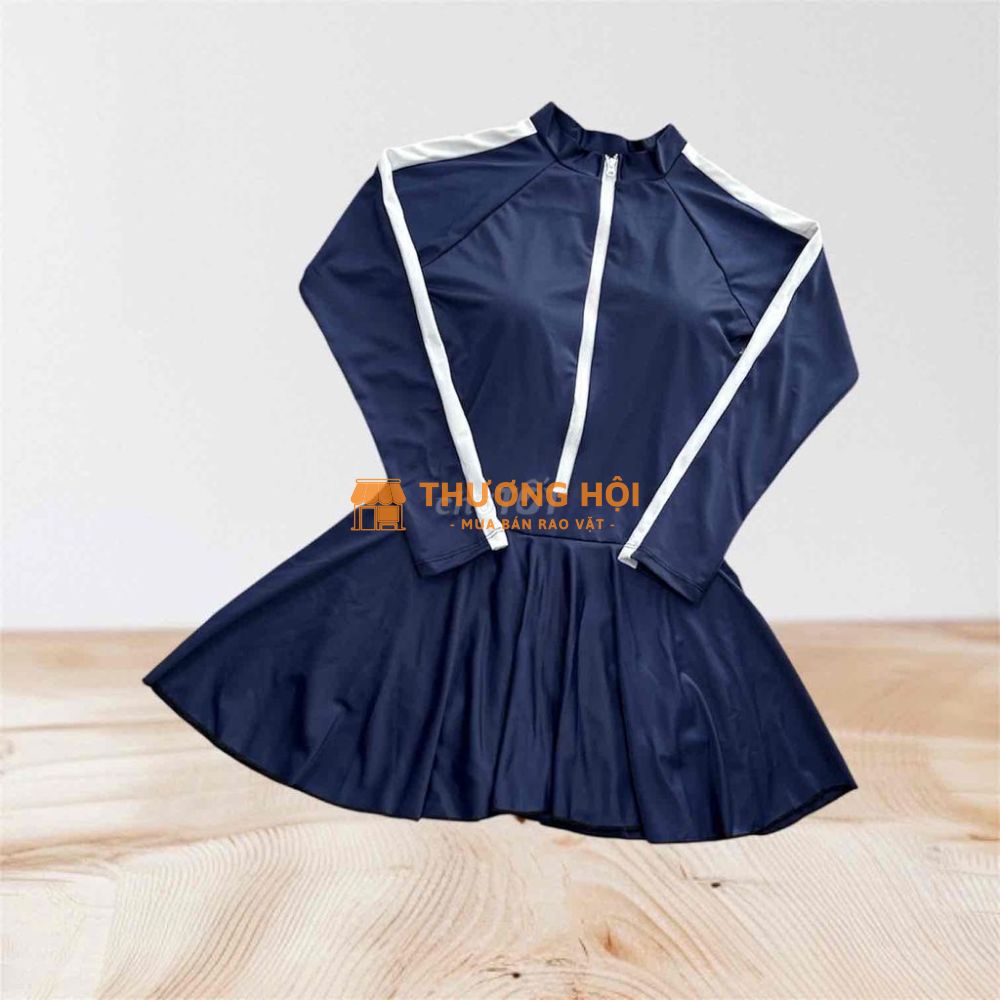 Đồ bơi liền tay dài xanh đen size 40kg đến 67kg