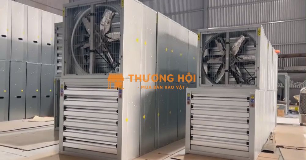 Quạt thông gió vuông tôn kẽm, động cơ treo dưới
