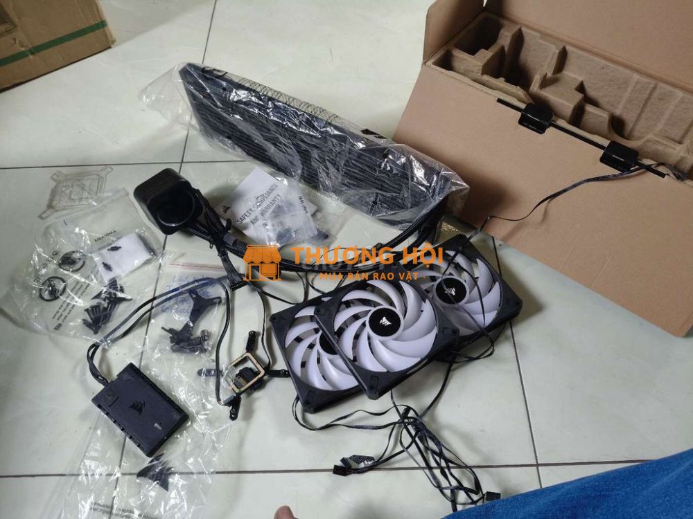 Tản corsair h170 có màn hình fan 140 siêu mát