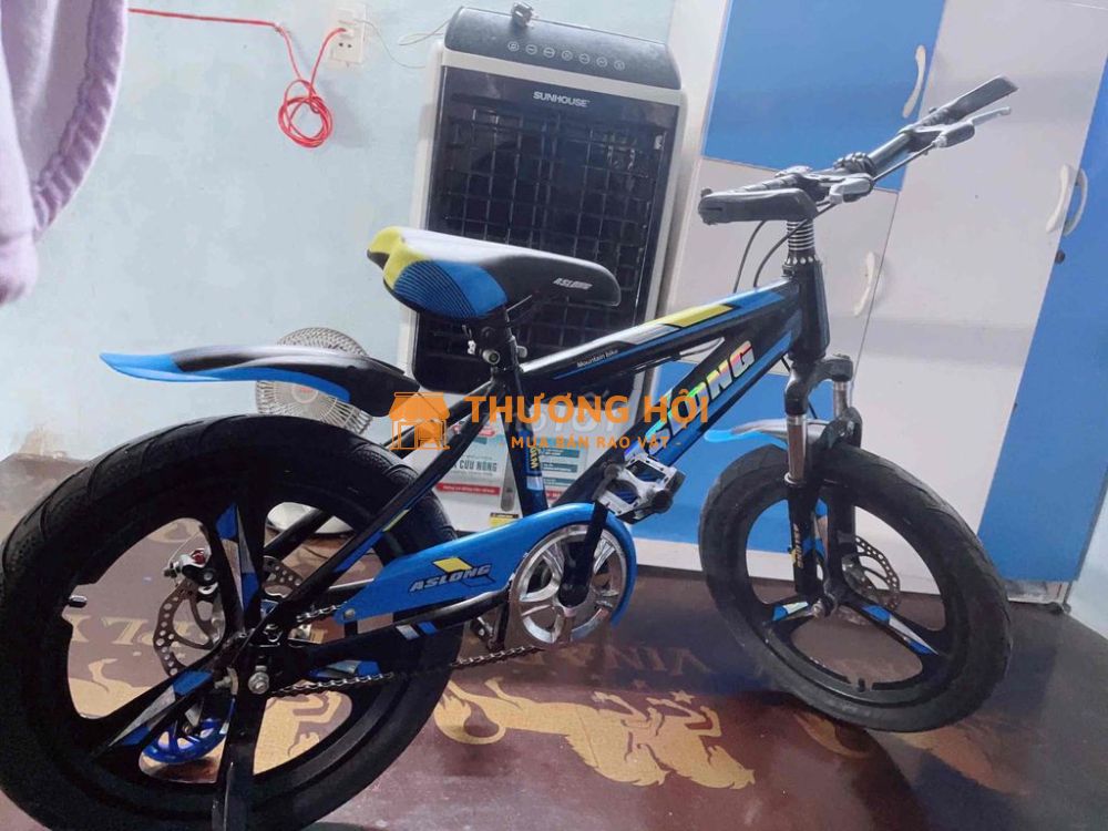 cần nhượng lại cho bạn nhỏ nào cần
