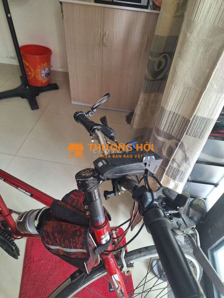 Xe touring màu đỏ 13 kg, xe ít dùng