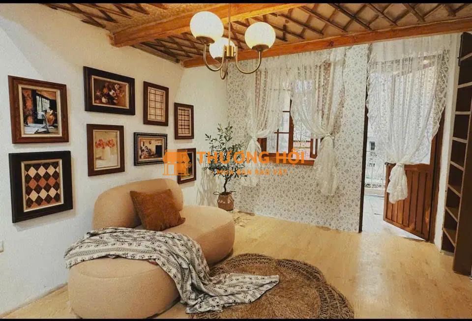Cho thuê căn studio Trần Hưng Đạo 9tr 40m2 mấy bước chân ra đến Hồ Gươm