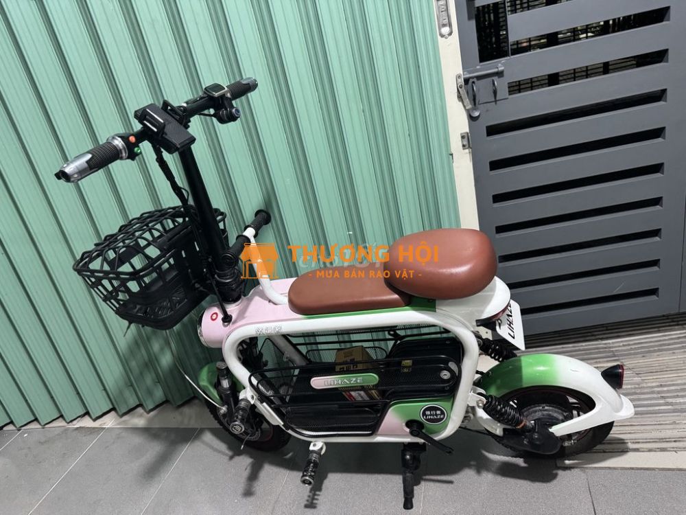 Tặng kèm ghế cho bé