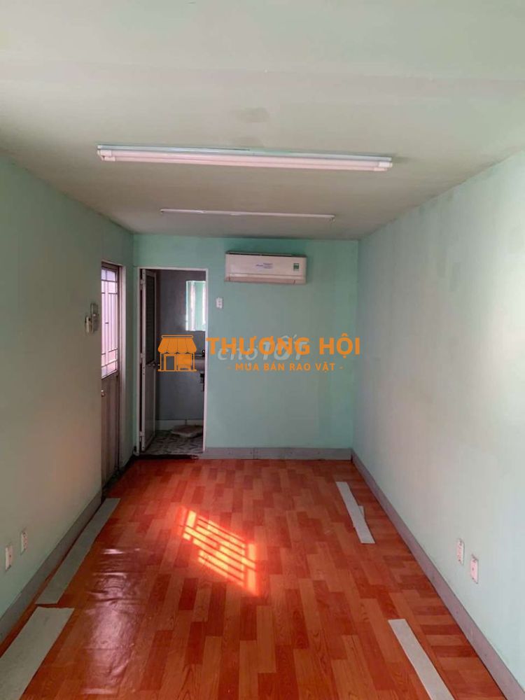 Thanh lý container 40 VP, 2 máy lạnh TOSHIBA+1TL