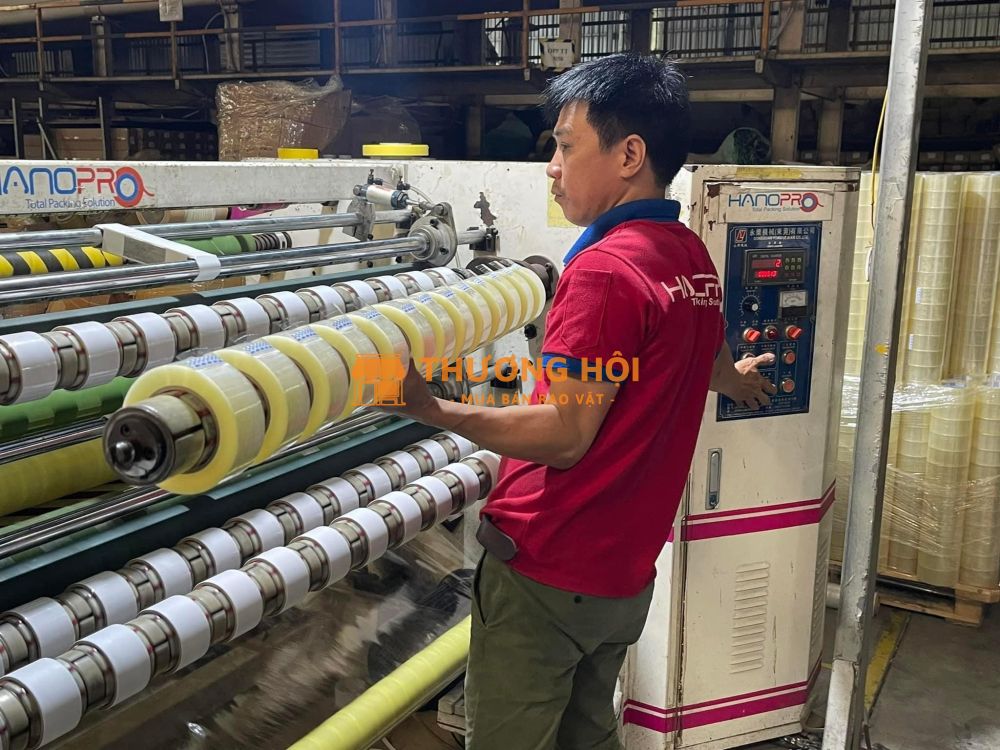 Tuyển công nhân làm băng keo