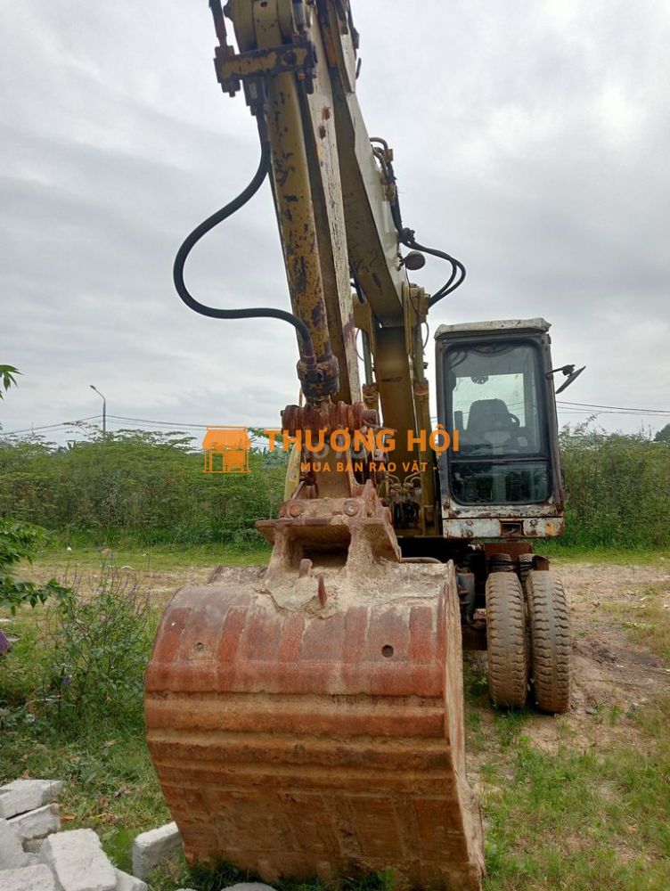 Bán xe đào bánh lốp 05