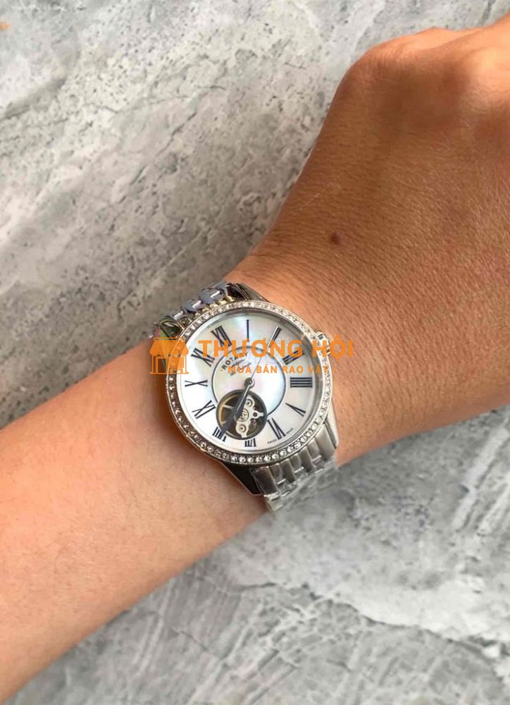 Thanh lý đồng hồ cơ Thuỵ Sỹ lộ tim trước và sau