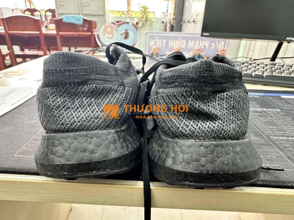 Giày adidas pure boost size 41.5 đế đen