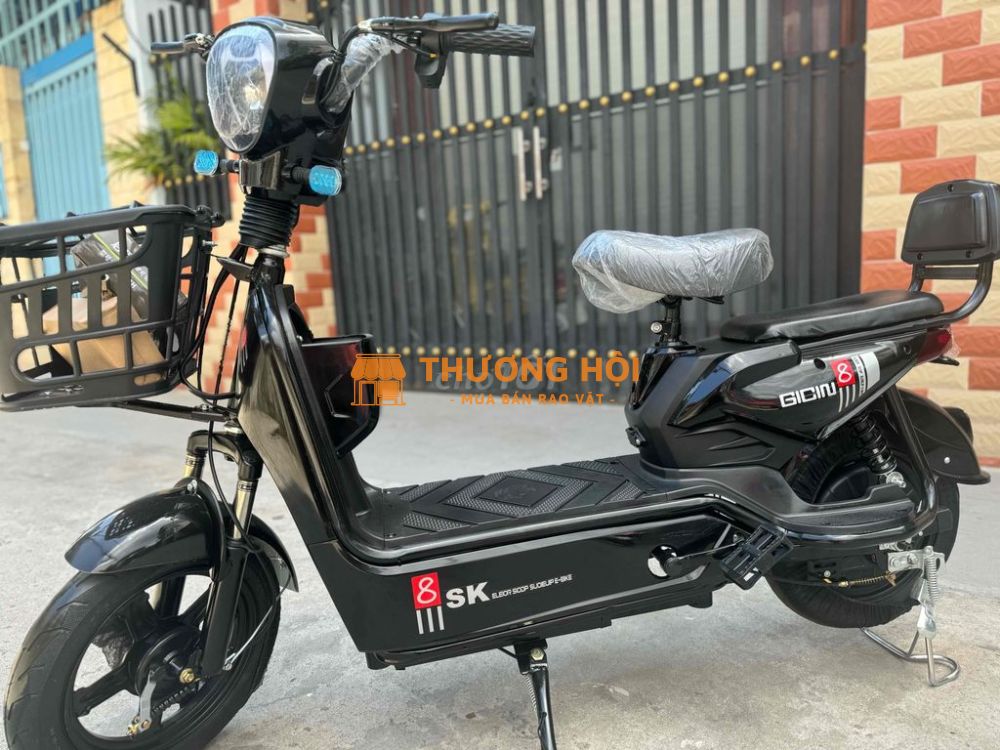 yadea z8 mới 100% đủ màu bh 1 năm