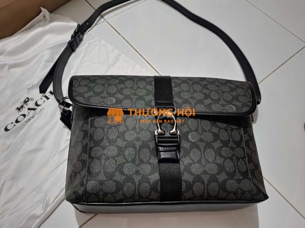 Túi da đeo chéo Coach đựng vừa lap 14 in Mới Cả nam và nữ