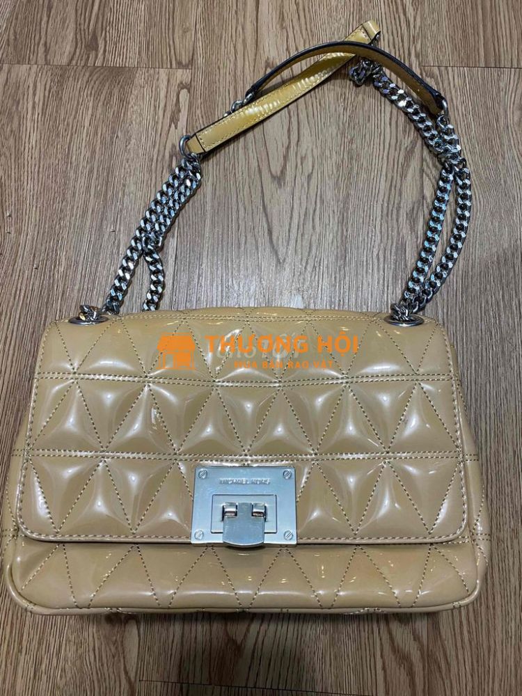 Túi MICHAEL KORS dành cho chị e công sở