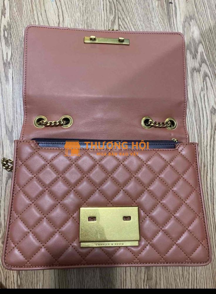 Túi Charles & Keith