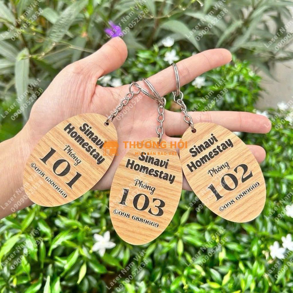 MÓC KHÓA GỖ – QUÀ TẶNG MANG HƠI THỞ THANH XUÂN