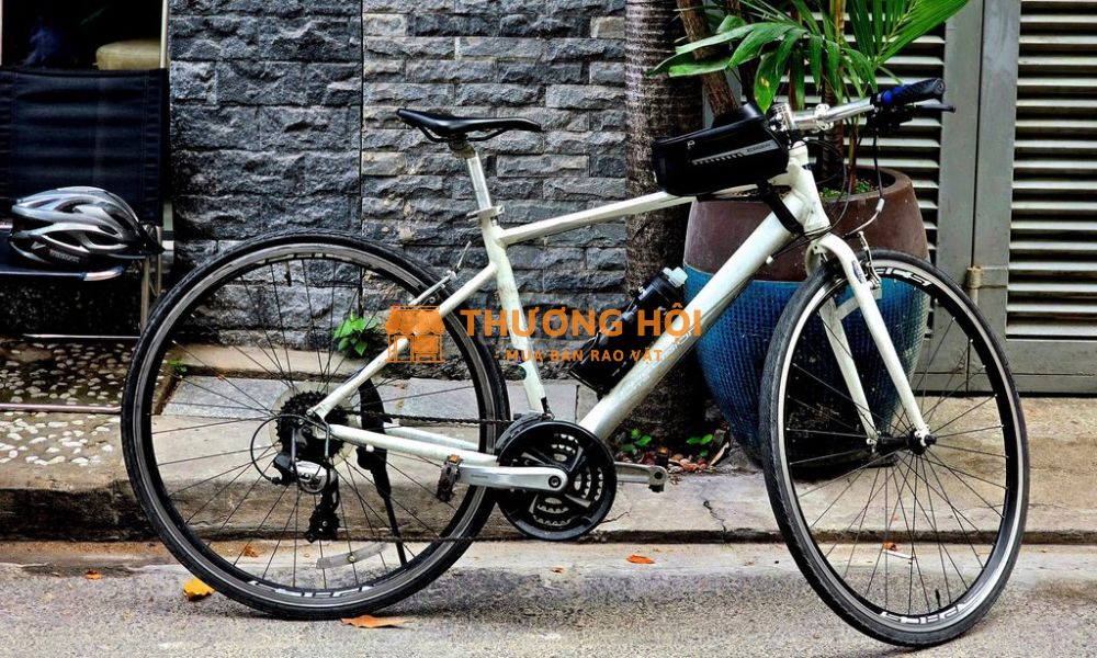 Xe đạp Touring Precision Sport Size S màu trắng