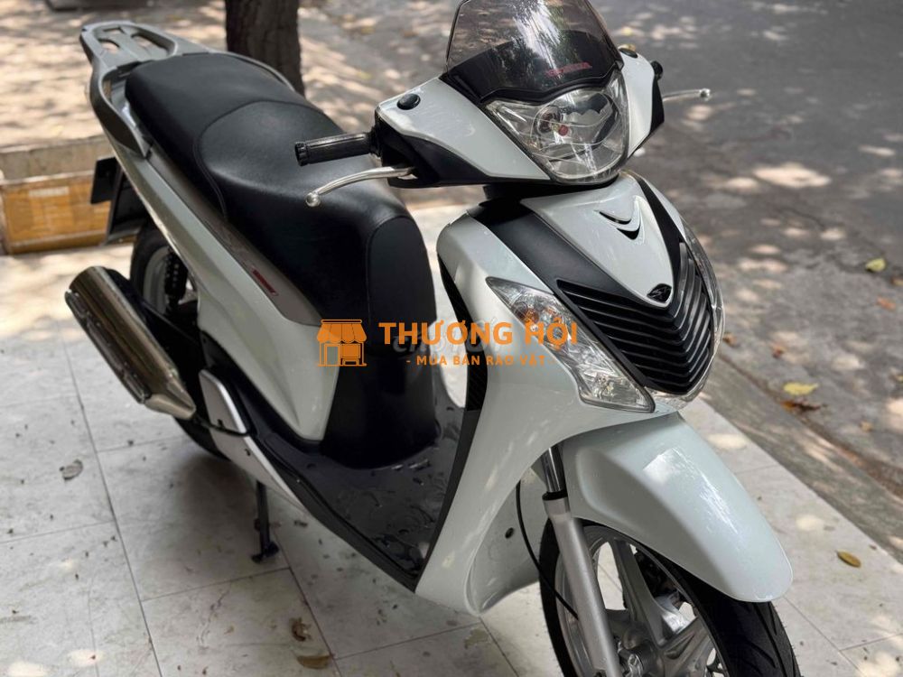 SHVN mẫu ý 150i màu trắng 2012