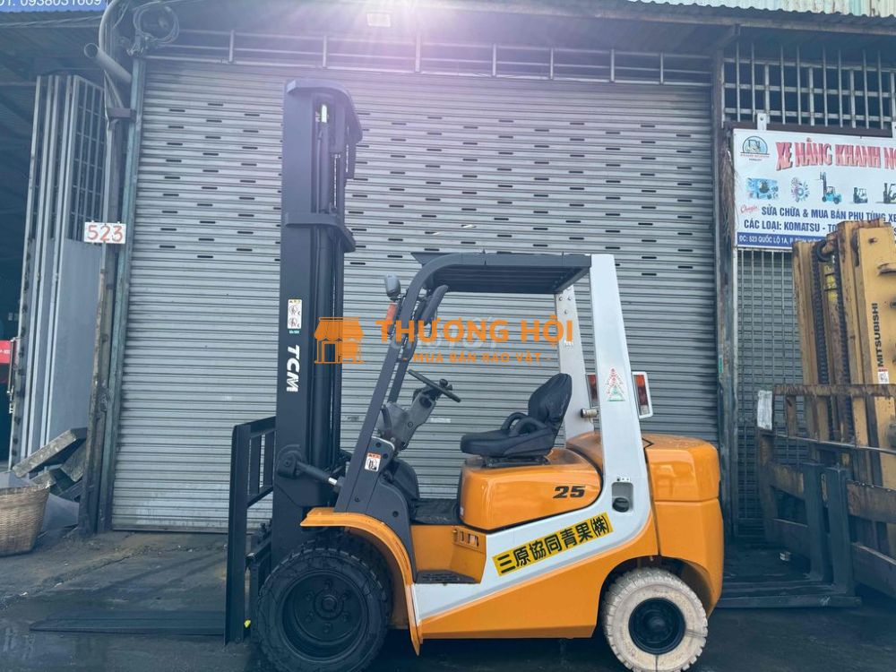XE NÂNG TCM 2,5 TẤN NÂNG CAO 5M