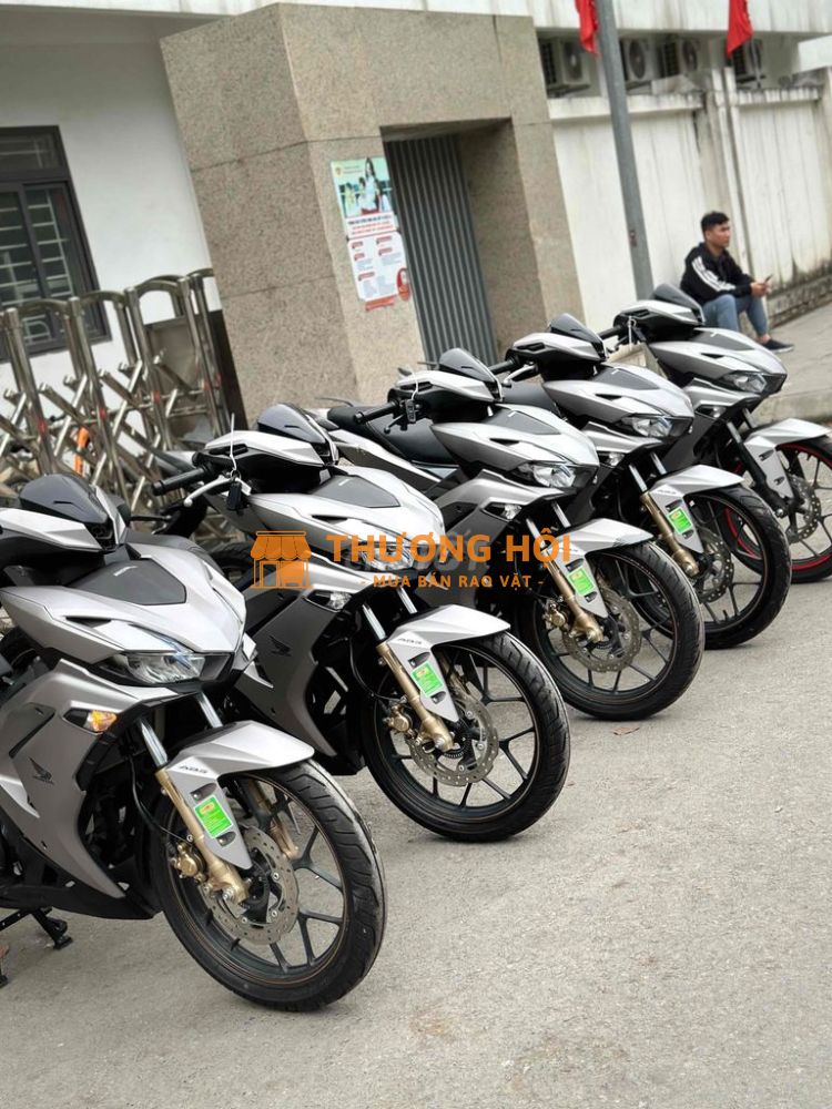 siêu phẩm v3 đk 2023 mới 99%