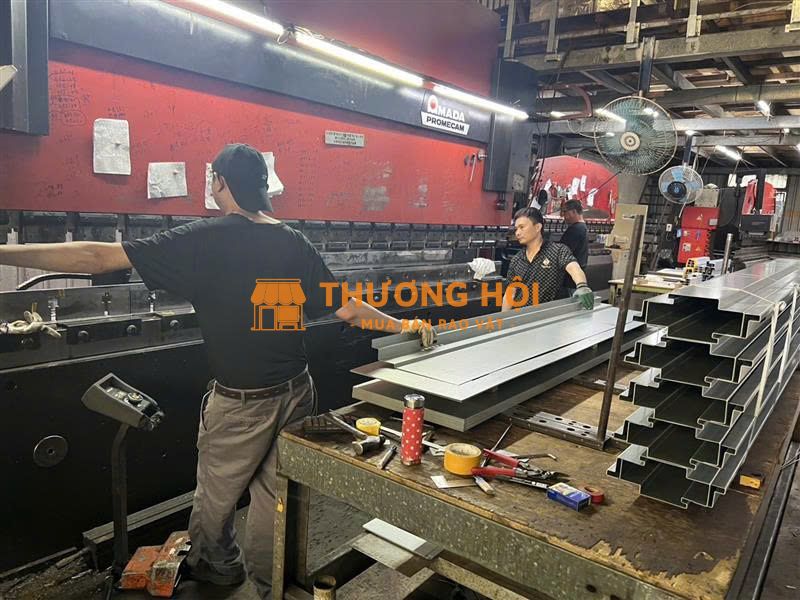 Đơn hàng thao tác máy CNC làm việc tại Đài Loan