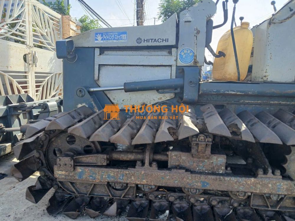 XE ỦI ĐẤT - HITACHI - TRẮNG KEM
