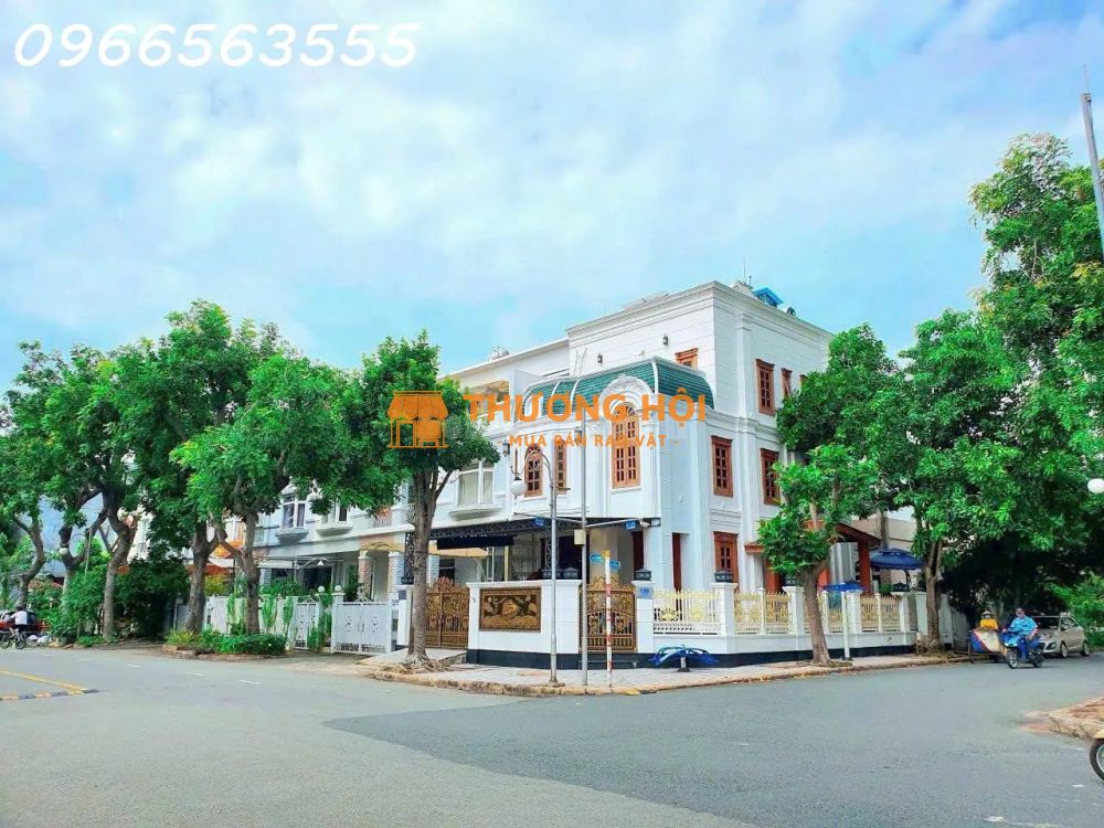 Bán -cho thuê biệt thự căn góc Mỹ giang- cảnh đồi - Phú Mỹ Hưng