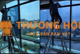 TUYỂN DỤNG GẤP – THỢ THI CÔNG DECAL CỬA KÍNH