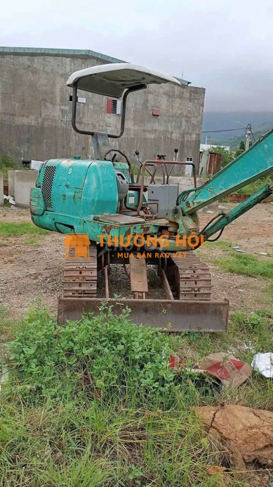 Xe xúc Komatsu gầu 2 tấc