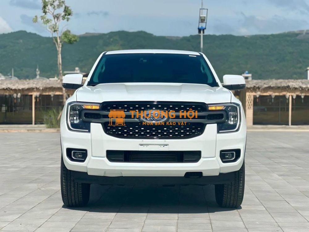 Ford Ranger XLS 4x2 AT 2025, GIÁ TỐT GIAO NGAY.