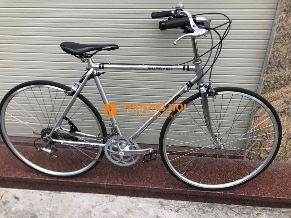 xe cổ điển để lâu không sử dụng còn rất mới bán re