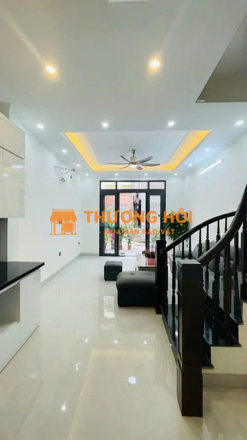 Bán nhà phố Lạc Trung, ngõ thông rộng ô tô tránh nhau, nhà mới thiết kế hiện đại, giá nhỉnh 10 tỷ.