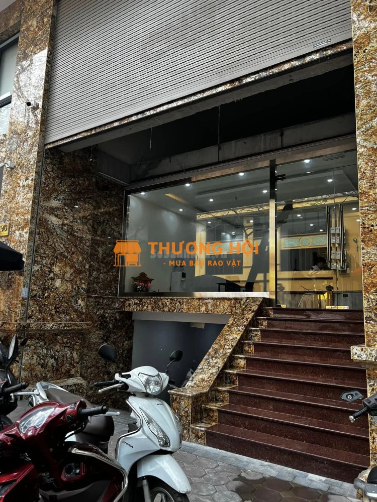 Mặt phố Nguyễn Khang, Cầu giấy, 1 Mặt phố 1 Mặt ngõ Ô tô tránh, 42m2 5T MT 4m Chỉ 16.8 Tỷ