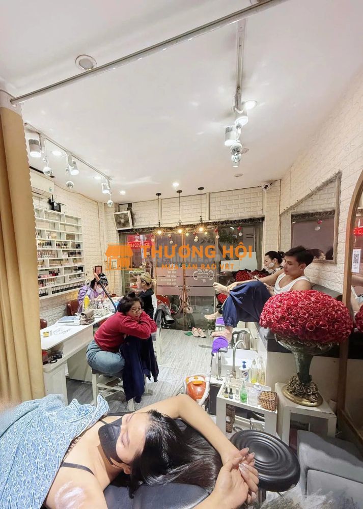 CHÍNH CHỦ SANG NHƯỢNG CỬA HÀNG QUẦN ÁO TẠI QUẬN HOÀN KIẾM