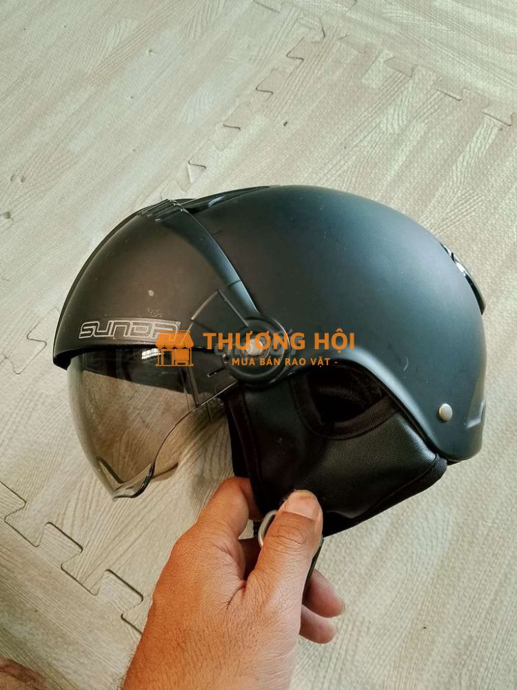 Nón bảo hiểm 1/2 kính âm đã sử dụng