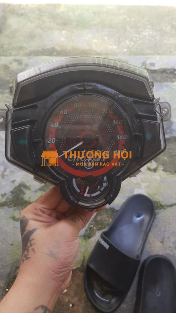 Cần pass lại đồng hồ EX 135 sư dụng tốt