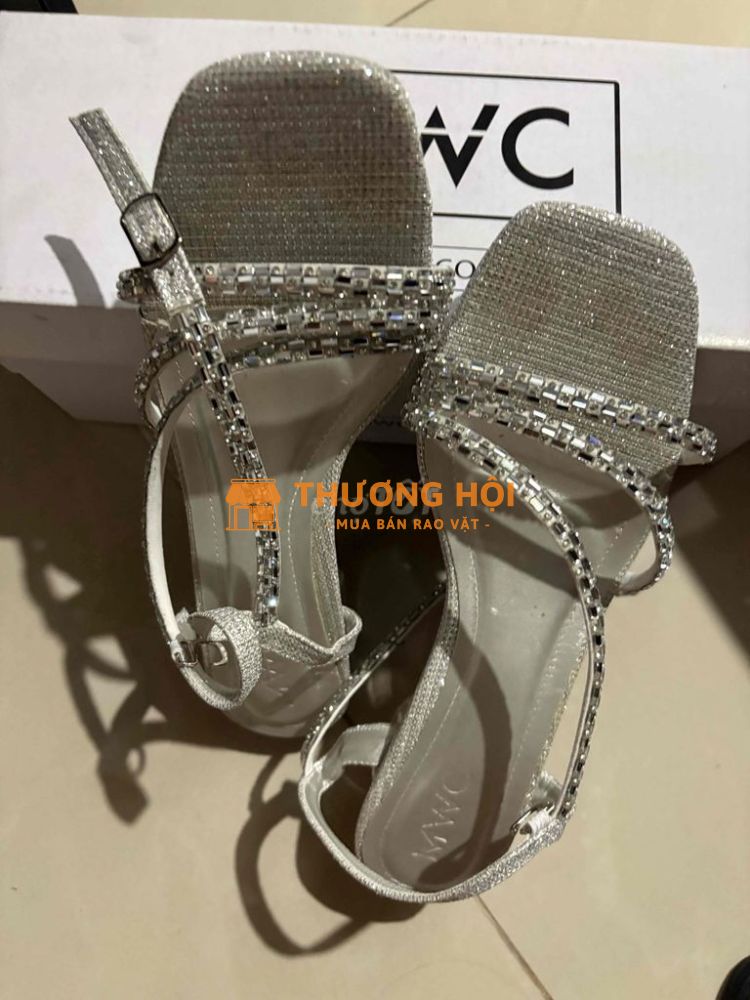 Giày cao gót đế thấp 5cm Nữ size 38 MWC