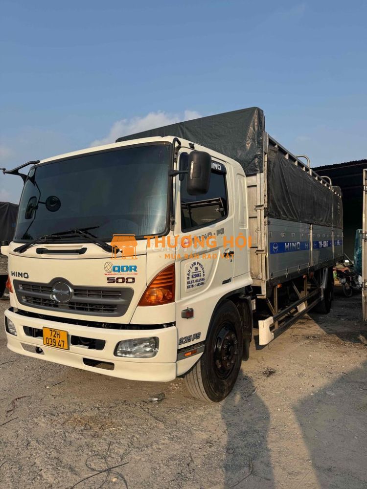 BÁN HINO FG 8T2 DÀI 7m2 2015 THÙNG NHÔM KÈO BẠT