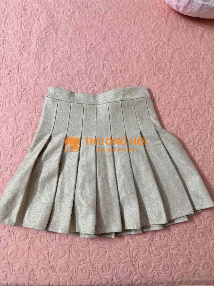 Chân váy dạ xếp ly màu be